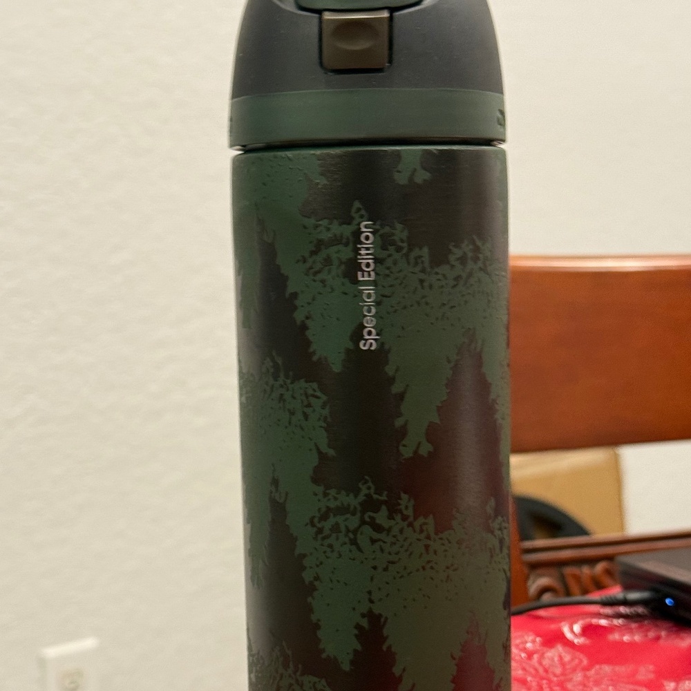 Owala special edition christmas tree 2024